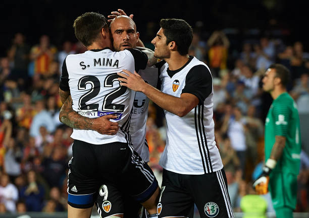 掌控节奏的大师:齐达内的中场统治力解析