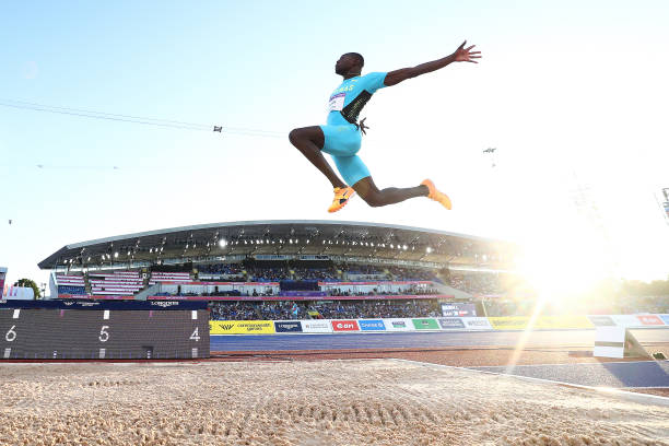 点球争议时刻：冰球历史上那些令人难忘的点球判罚